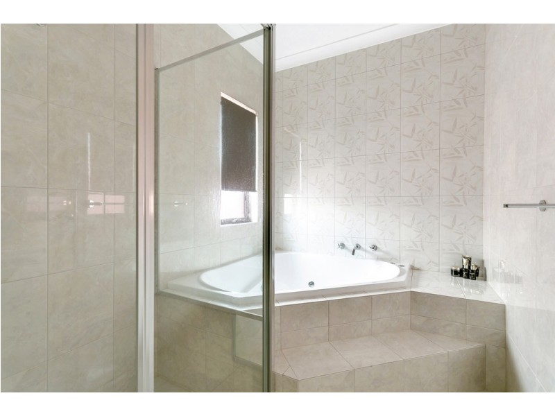 97 Britannia Parade, Hindmarsh Island SA 5214