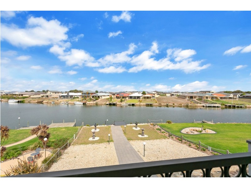 97 Britannia Parade, Hindmarsh Island SA 5214
