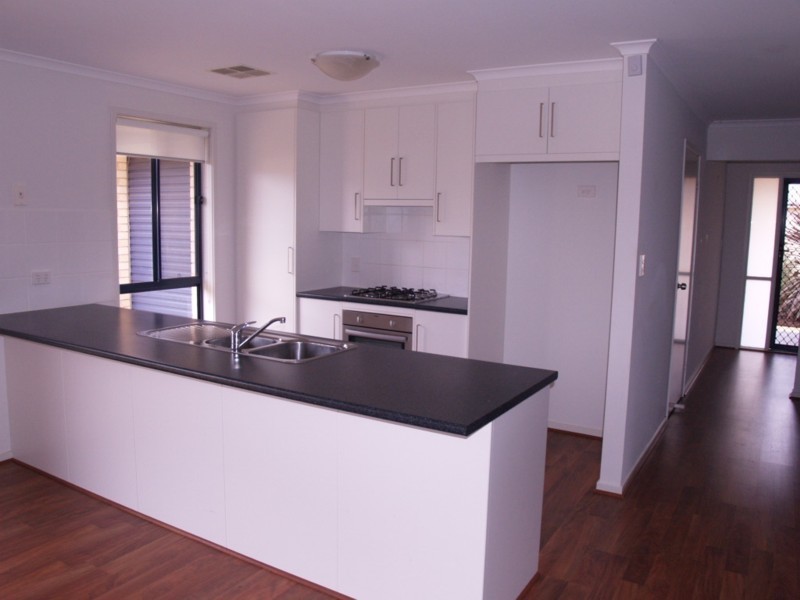 9 Sand Street, Seaford Meadows SA 5169