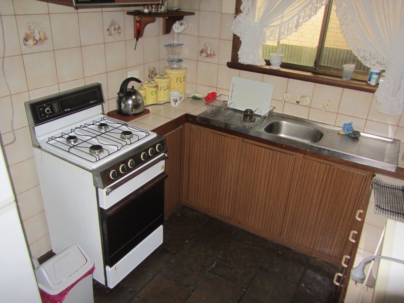 24 Beresford Avenue, Christie Downs SA 5164