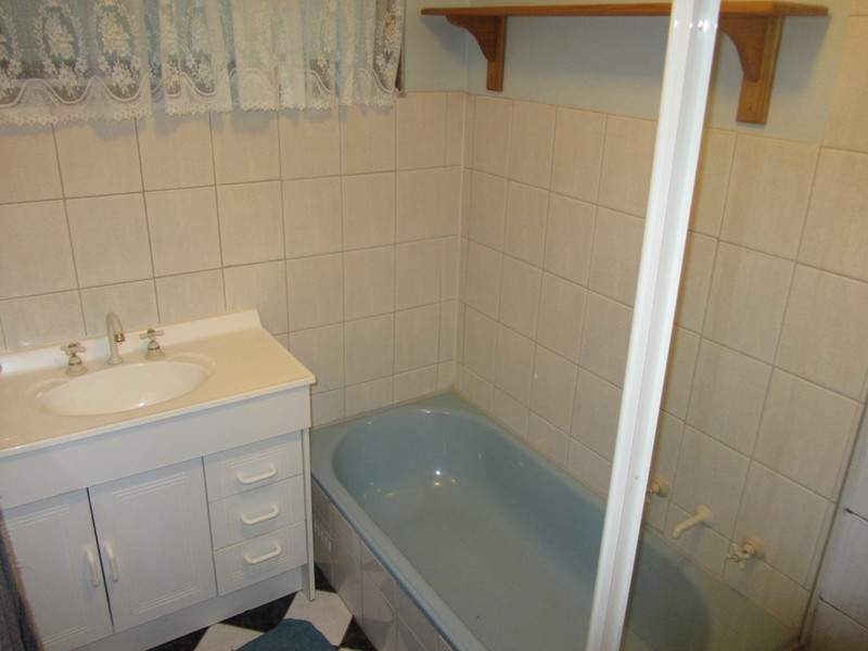 24 Beresford Avenue, Christie Downs SA 5164