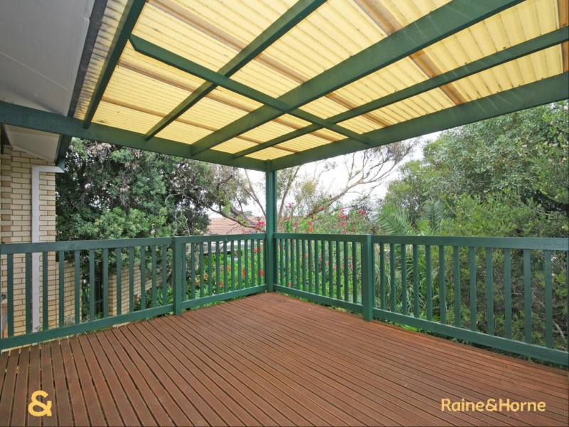 28 MANOORA DRIVE, Hallett Cove SA 5158
