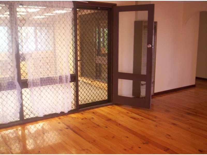 4 Osmund Crescent, Christie Downs SA 5164