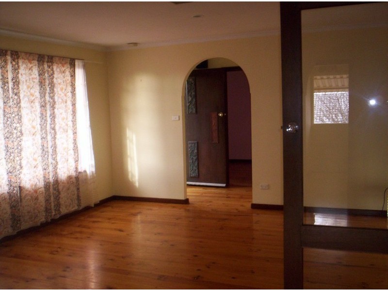 4 Osmund Crescent, Christie Downs SA 5164