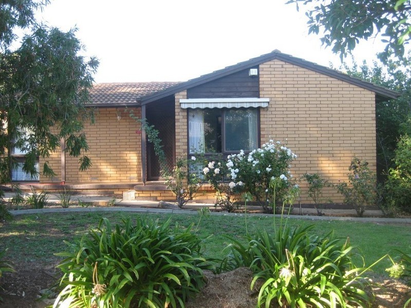 12 Hagen Crescent, Hackham West SA 5163