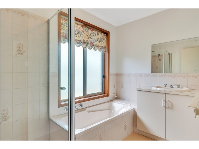 6A Lorraine Court, Morphett Vale SA 5162