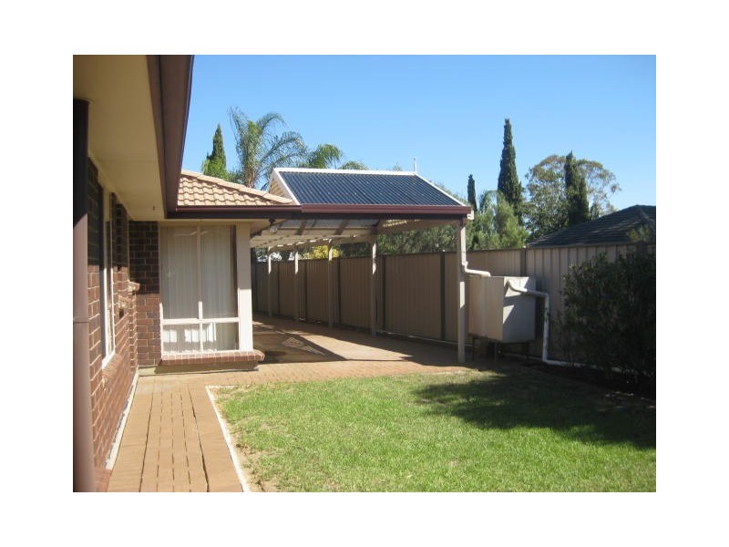 4 Ashmore Place, Onkaparinga Hills SA 5163