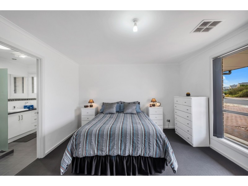 2 Tangerine Court, Aldinga Beach SA 5173