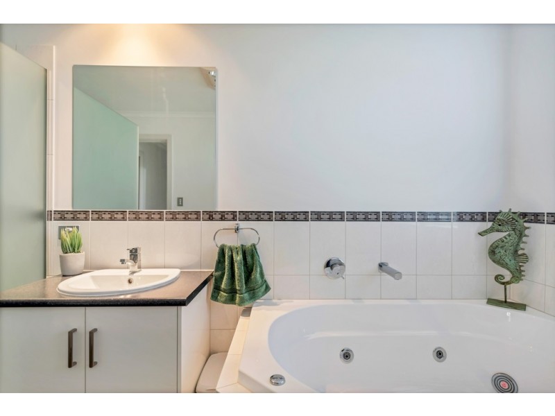 2 Tangerine Court, Aldinga Beach SA 5173