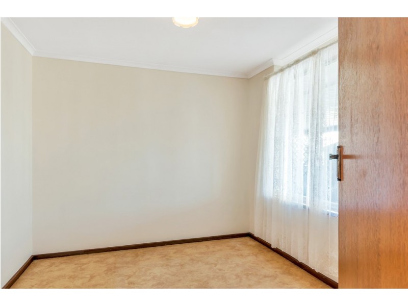 24 Radcliffe Grove, Christie Downs SA 5164