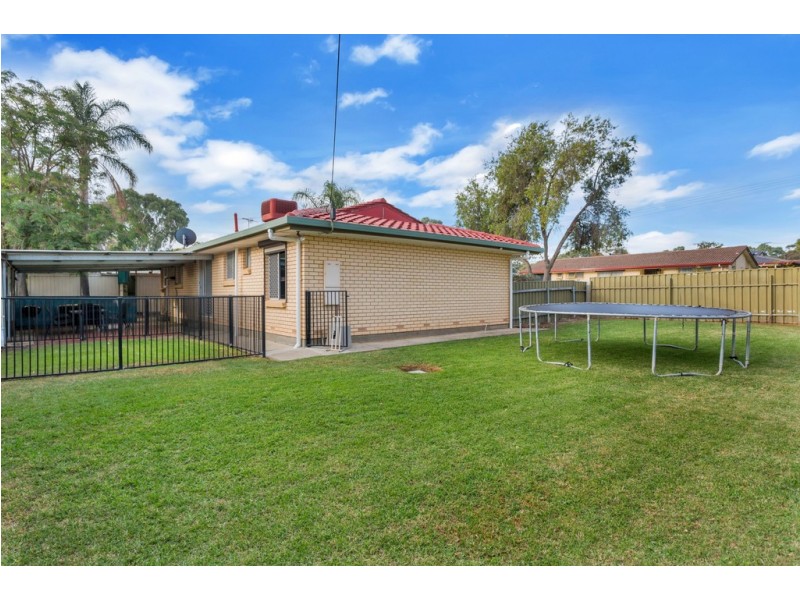 17 McCartney Street, Morphett Vale SA 5162