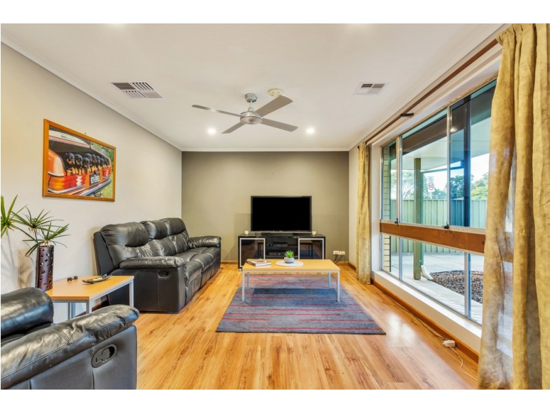 17 McCartney Street, Morphett Vale SA 5162