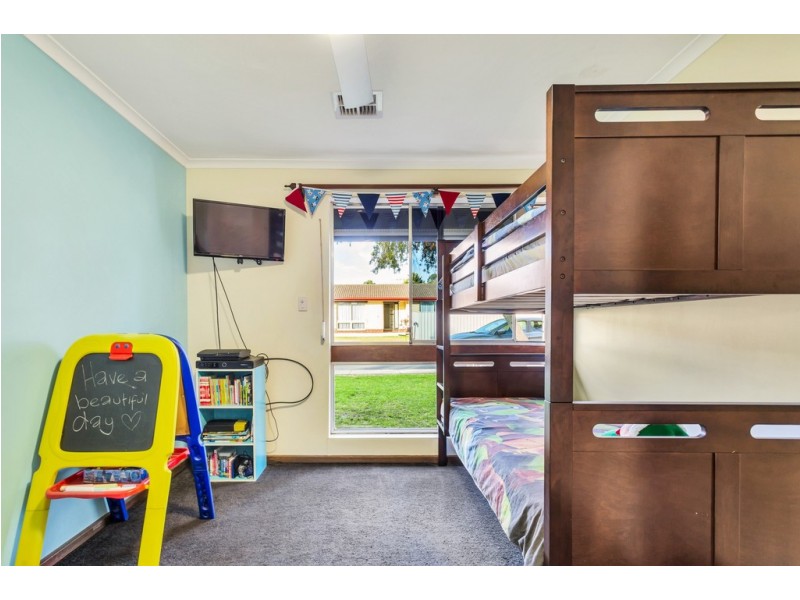 17 McCartney Street, Morphett Vale SA 5162