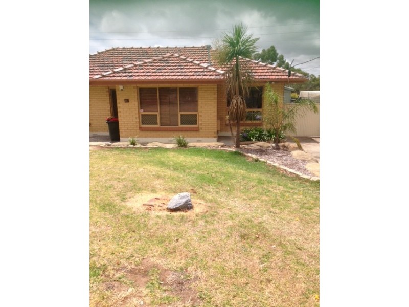 15 Carbenet Drive, Hackham SA 5163