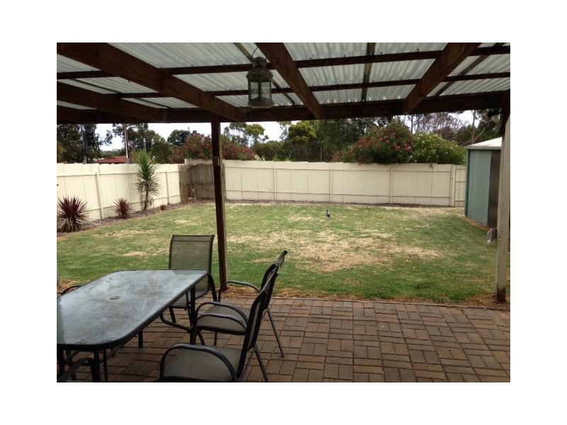 15 Carbenet Drive, Hackham SA 5163