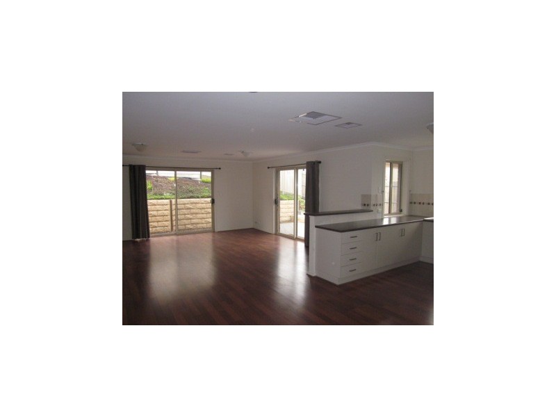 17 Yeltana Avenue, Huntfield Heights SA 5163