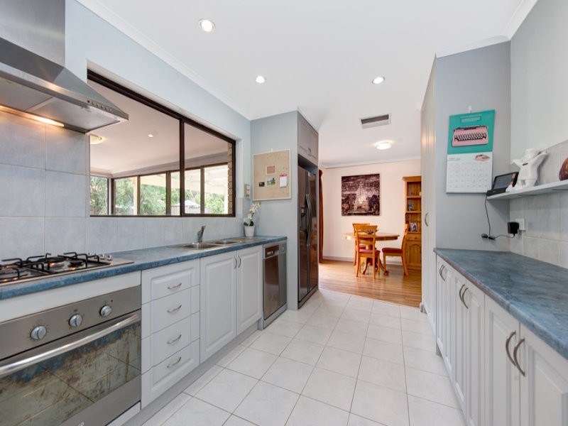 100 FAIRLIE DRIVE, Flagstaff Hill SA 5159