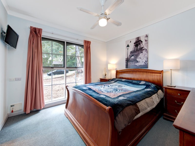 100 FAIRLIE DRIVE, Flagstaff Hill SA 5159