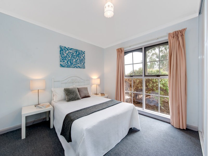 100 FAIRLIE DRIVE, Flagstaff Hill SA 5159