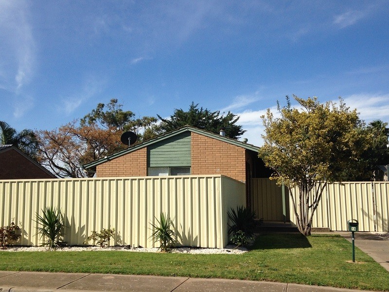 18 Figtree Crescent, Huntfield Heights SA 5163