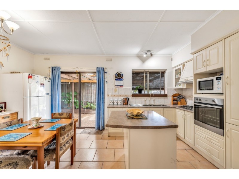 53 Suzanne Avenue, Morphett Vale SA 5162