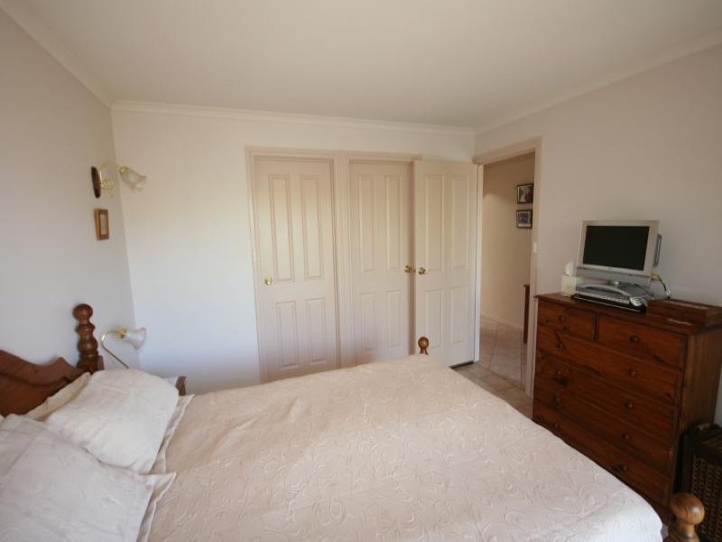 57 Dorrien Avenue, Woodcroft SA 5162