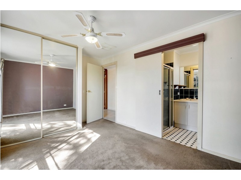 17 Trinity Road, Morphett Vale SA 5162