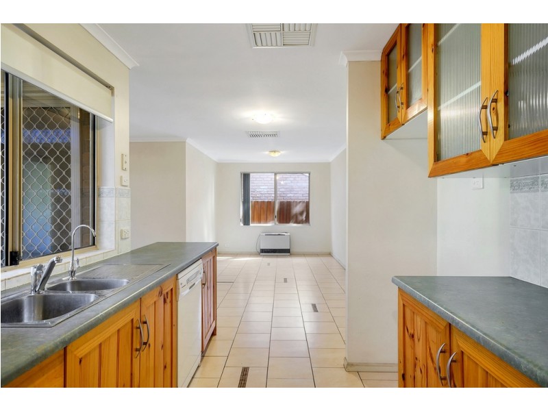 17 Trinity Road, Morphett Vale SA 5162