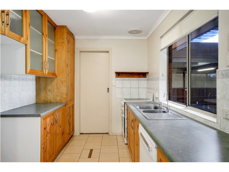 17 Trinity Road, Morphett Vale SA 5162