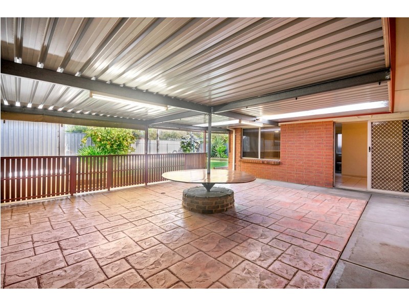 17 Trinity Road, Morphett Vale SA 5162