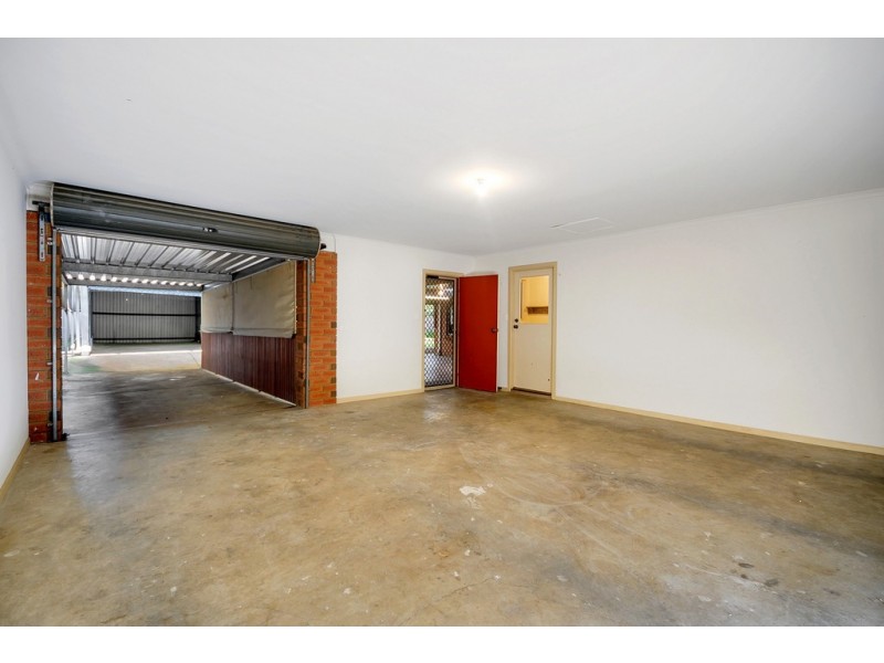 17 Trinity Road, Morphett Vale SA 5162