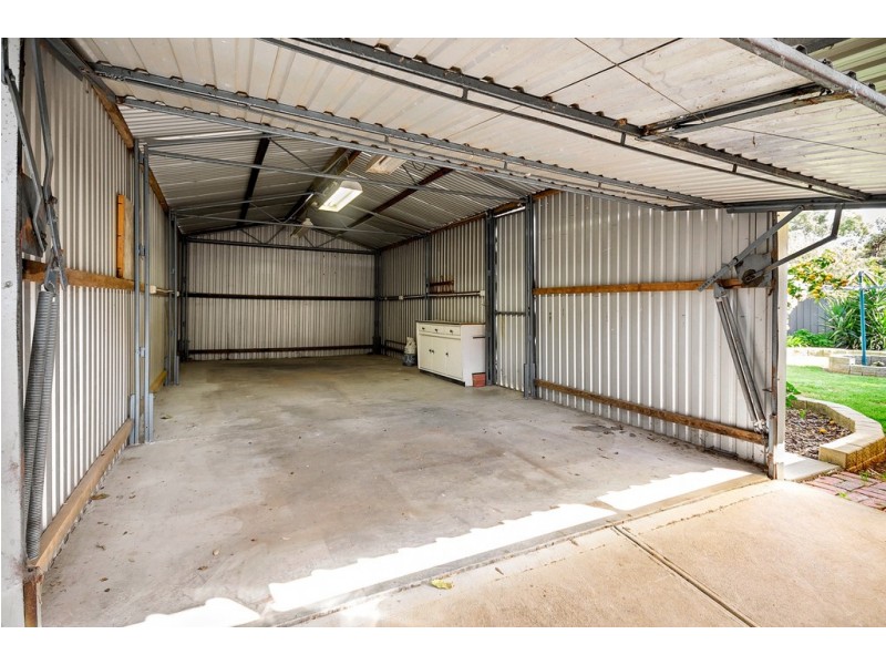 17 Trinity Road, Morphett Vale SA 5162