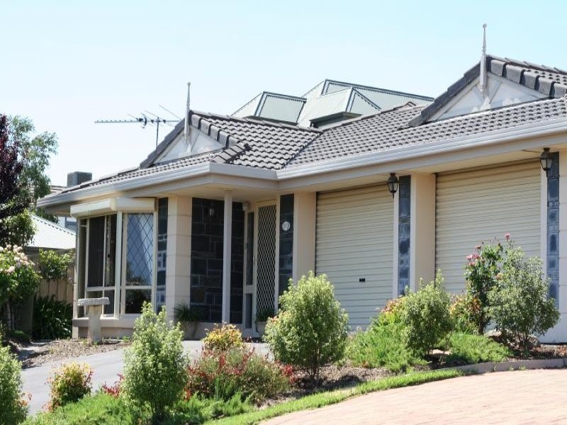 57 Dorrien Avenue, Woodcroft SA 5162