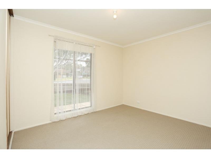2 Pine Drive, Aberfoyle Park SA 5159