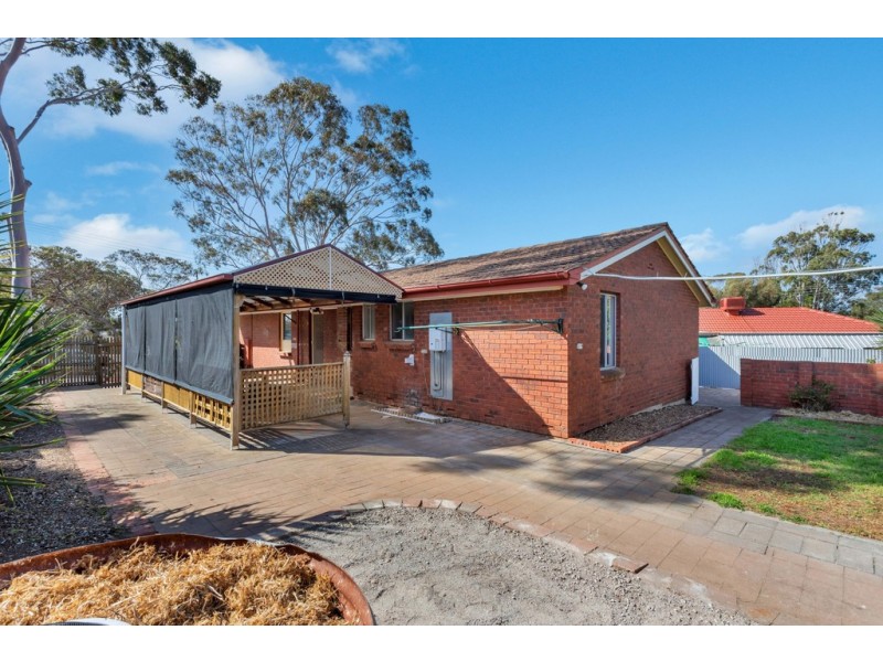 18 Bertrand Street, Morphett Vale SA 5162