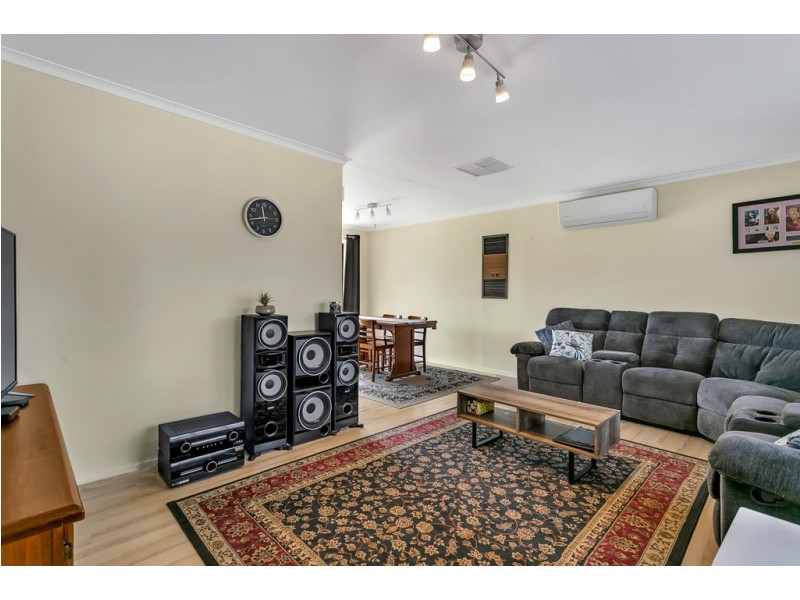 9 Carmela Avenue, Morphett Vale SA 5162
