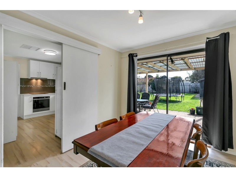 9 Carmela Avenue, Morphett Vale SA 5162