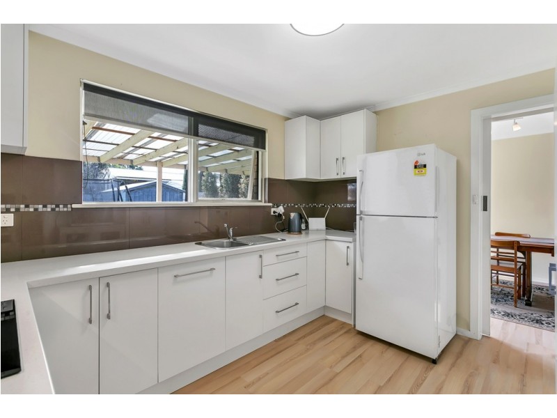 9 Carmela Avenue, Morphett Vale SA 5162