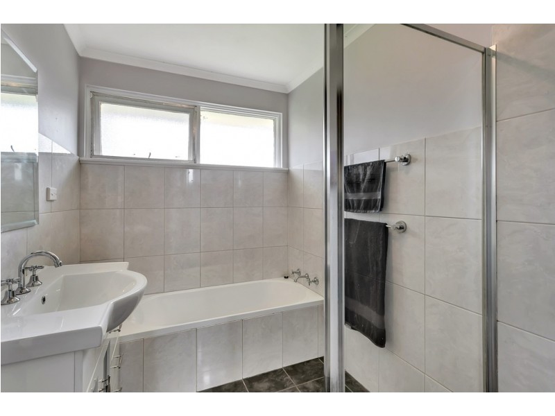 9 Carmela Avenue, Morphett Vale SA 5162