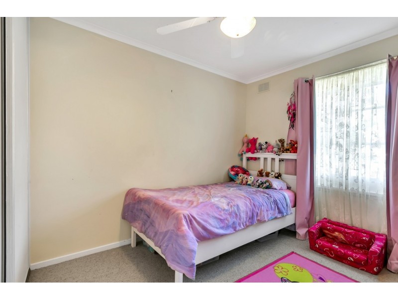 9 Carmela Avenue, Morphett Vale SA 5162