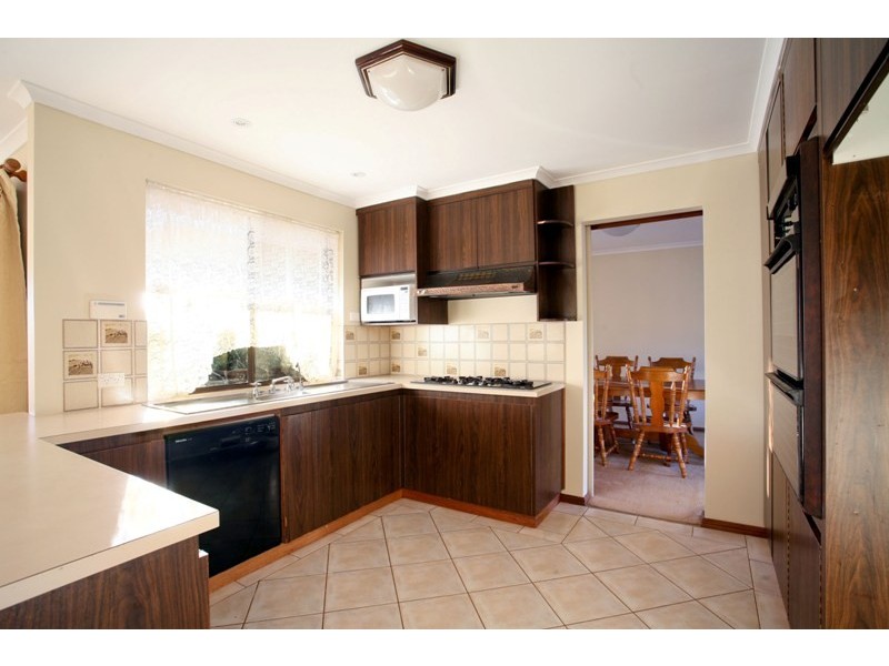 7 Poralka Crescent, Hallett Cove SA 5158