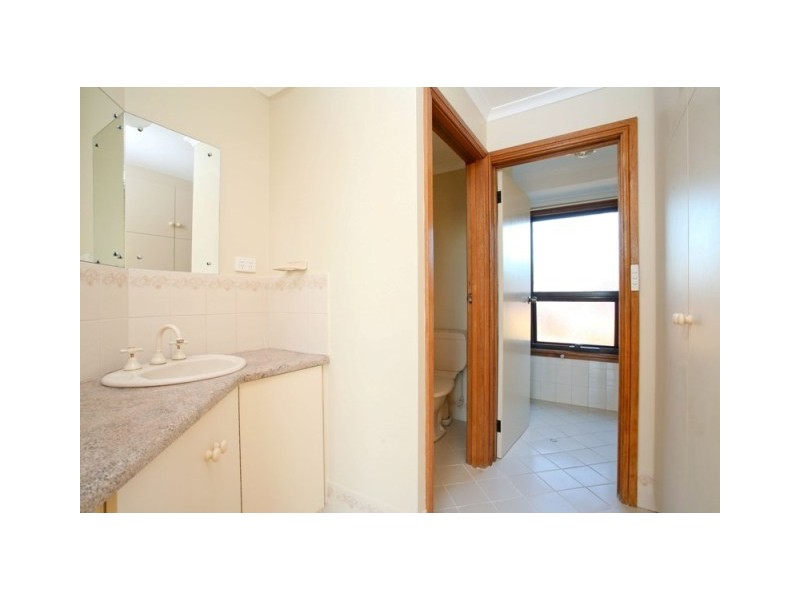 7 Poralka Crescent, Hallett Cove SA 5158