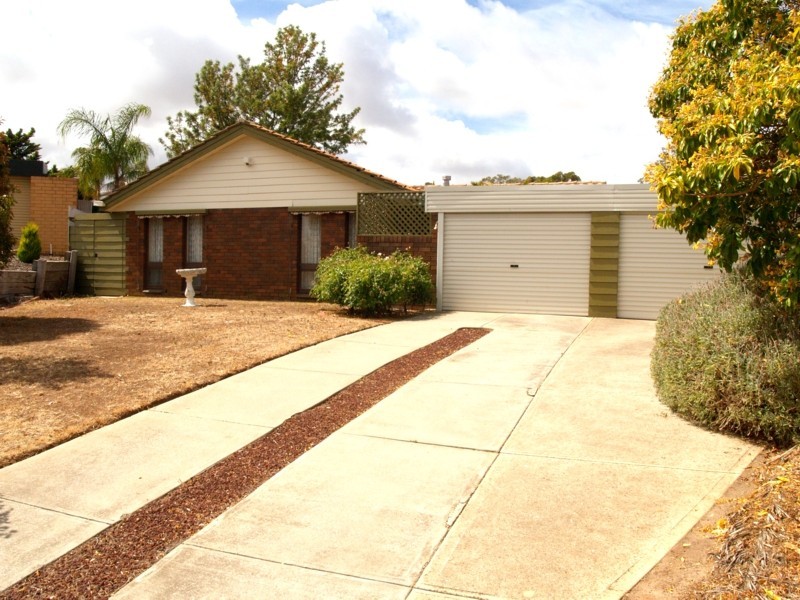 24  Bower Street, Morphett Vale SA 5162
