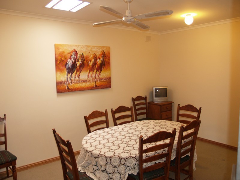 27 Riordan Street, Morphett Vale SA 5162