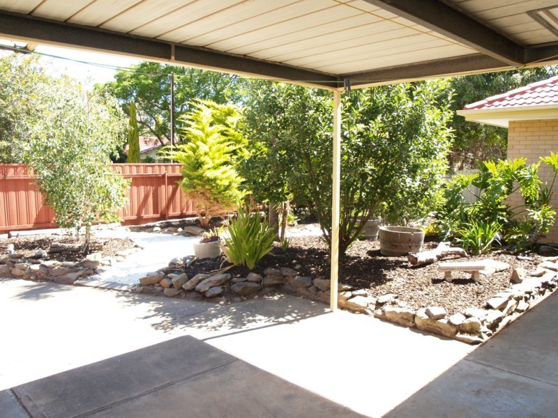 27 Riordan Street, Morphett Vale SA 5162