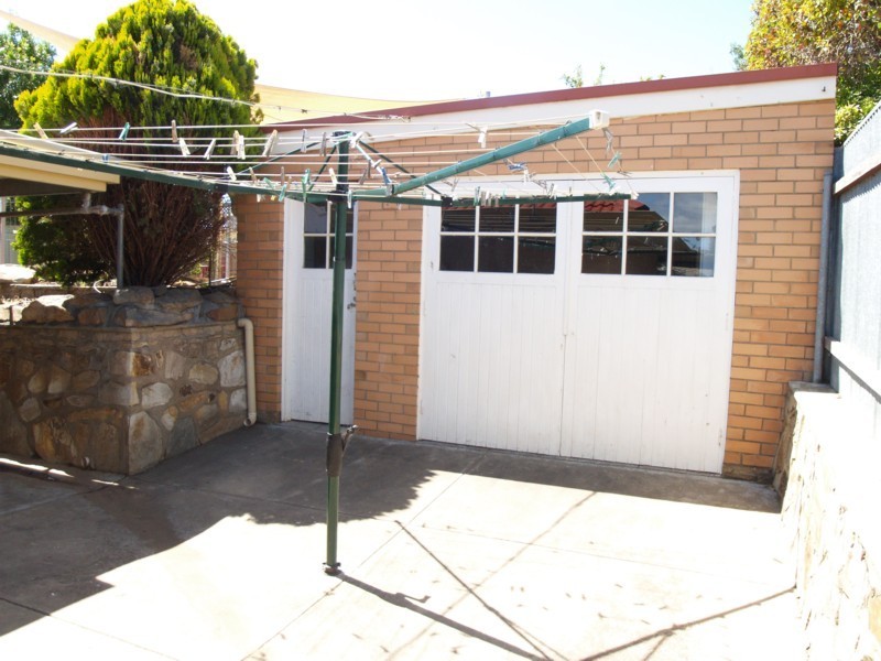 27 Riordan Street, Morphett Vale SA 5162