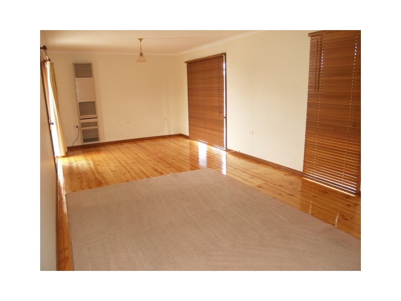 18 WINCHLEY WAY, Huntfield Heights SA 5163
