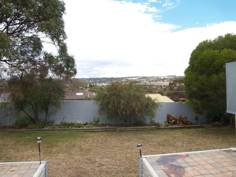18 WINCHLEY WAY, Huntfield Heights SA 5163