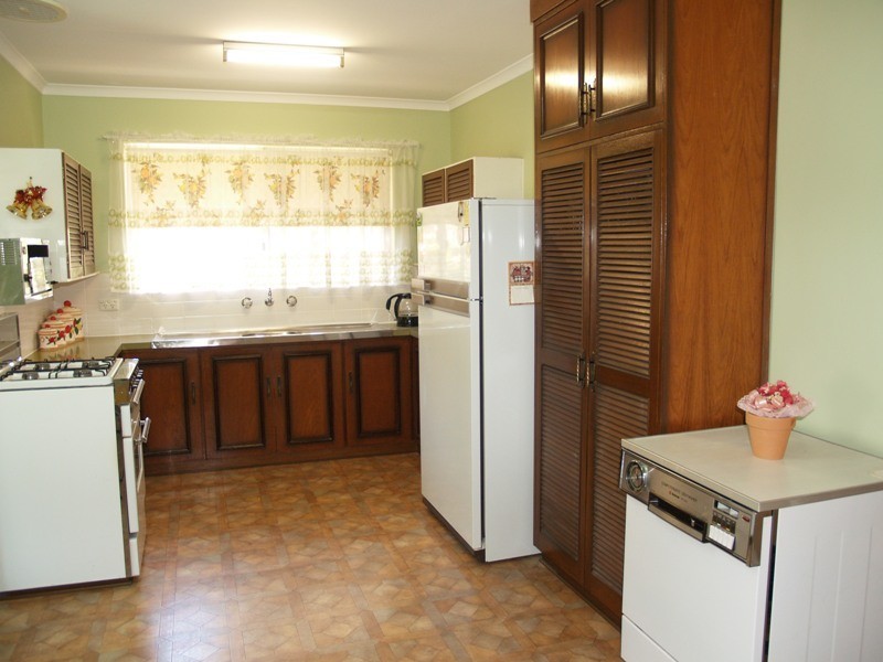 5 MICHAEL AVENUE, Hackham SA 5163