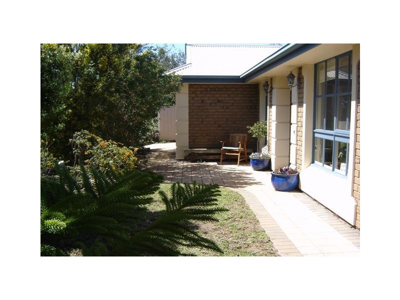 1  Hazeltine Drive, Seaford Rise SA 5169